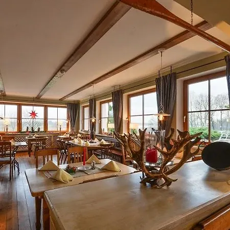 Chiemseefischer Hotel 2*